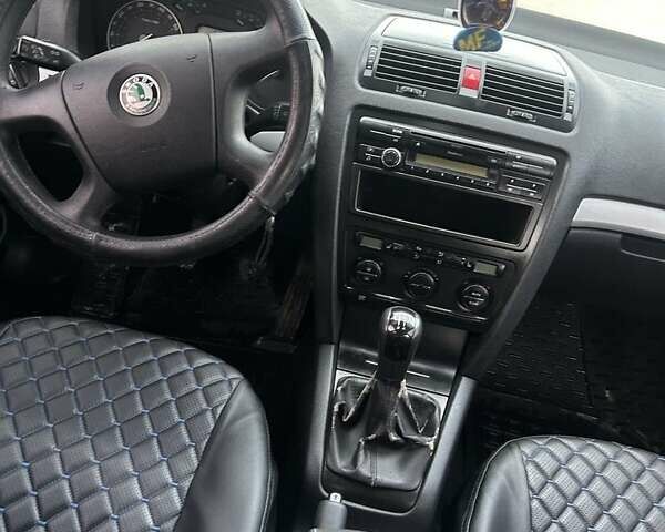 Синий Шкода Октавия, объемом двигателя 1.6 л и пробегом 300 тыс. км за 6000 $, фото 7 на Automoto.ua