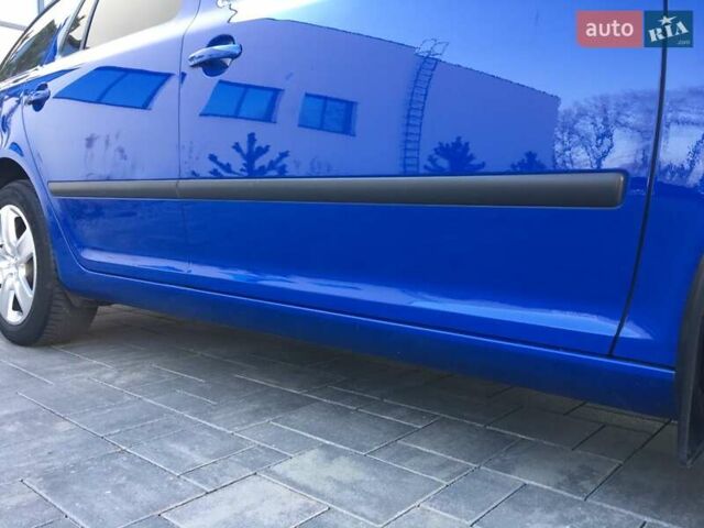 Синий Шкода Октавия, объемом двигателя 1.6 л и пробегом 208 тыс. км за 7799 $, фото 4 на Automoto.ua