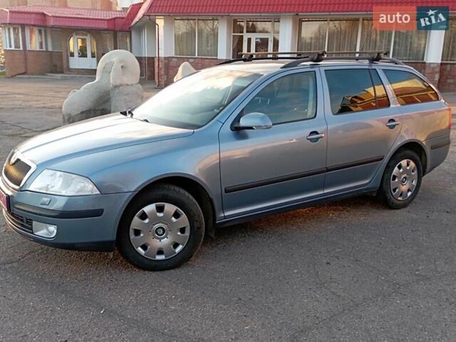 Синий Шкода Октавия, объемом двигателя 1.6 л и пробегом 200 тыс. км за 6850 $, фото 2 на Automoto.ua