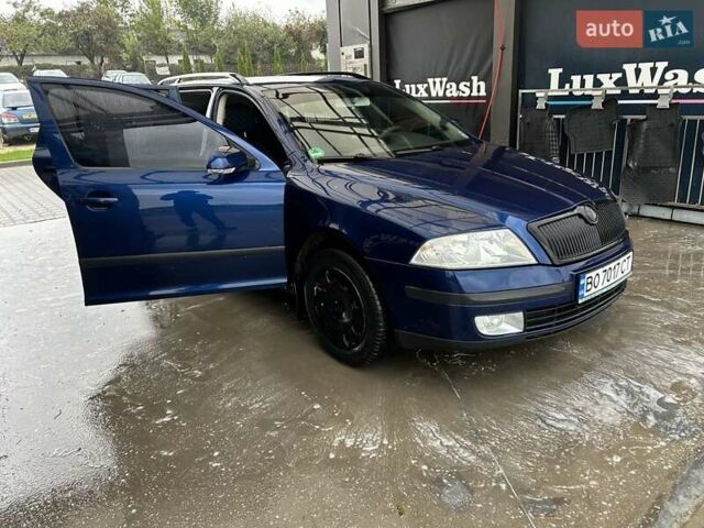 Синий Шкода Октавия, объемом двигателя 1.6 л и пробегом 300 тыс. км за 6000 $, фото 6 на Automoto.ua