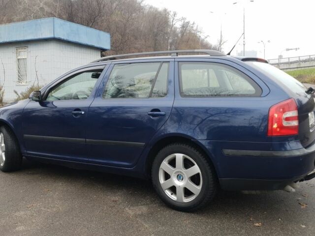 Синій Шкода Октавія, об'ємом двигуна 2 л та пробігом 333 тис. км за 3000 $, фото 4 на Automoto.ua