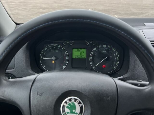 Синий Шкода Октавия, объемом двигателя 1.9 л и пробегом 336 тыс. км за 3400 $, фото 11 на Automoto.ua