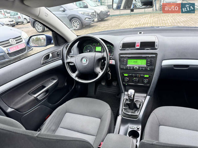 Синий Шкода Октавия, объемом двигателя 1.6 л и пробегом 227 тыс. км за 6200 $, фото 30 на Automoto.ua