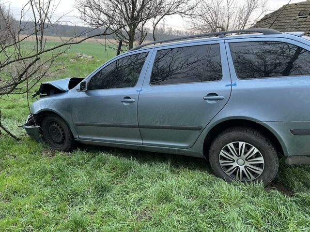 Синий Шкода Октавия, объемом двигателя 1.9 л и пробегом 300 тыс. км за 2500 $, фото 1 на Automoto.ua