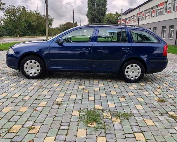 Синий Шкода Октавия, объемом двигателя 1.6 л и пробегом 220 тыс. км за 6500 $, фото 6 на Automoto.ua