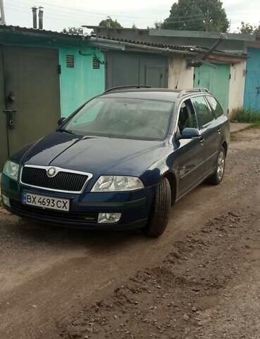 Синий Шкода Октавия, объемом двигателя 1.8 л и пробегом 249 тыс. км за 5600 $, фото 5 на Automoto.ua