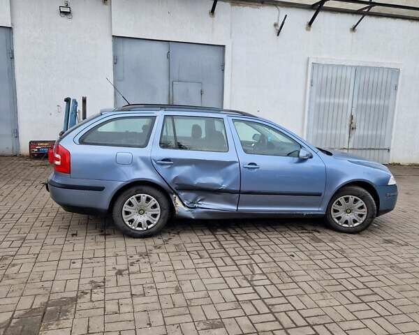 Синий Шкода Октавия, объемом двигателя 1.6 л и пробегом 253 тыс. км за 4600 $, фото 9 на Automoto.ua