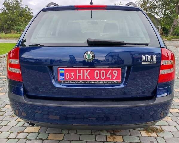 Синий Шкода Октавия, объемом двигателя 1.6 л и пробегом 220 тыс. км за 6500 $, фото 2 на Automoto.ua