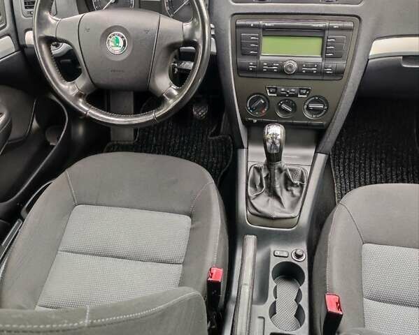 Синий Шкода Октавия, объемом двигателя 1.6 л и пробегом 220 тыс. км за 6500 $, фото 16 на Automoto.ua