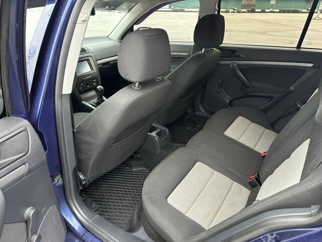 Синий Шкода Октавия, объемом двигателя 1.6 л и пробегом 246 тыс. км за 5500 $, фото 6 на Automoto.ua