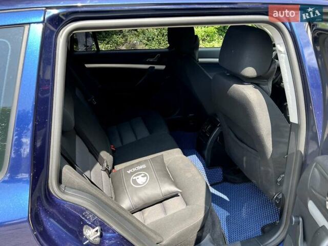 Синій Шкода Октавія, об'ємом двигуна 1.6 л та пробігом 215 тис. км за 4700 $, фото 2 на Automoto.ua