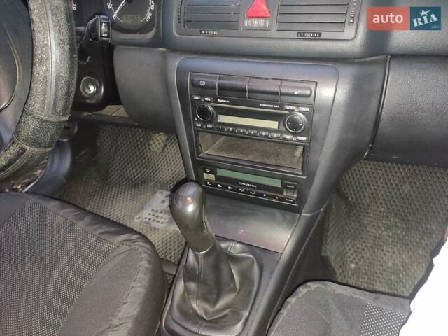 Синий Шкода Октавия, объемом двигателя 1.6 л и пробегом 314 тыс. км за 5990 $, фото 1 на Automoto.ua