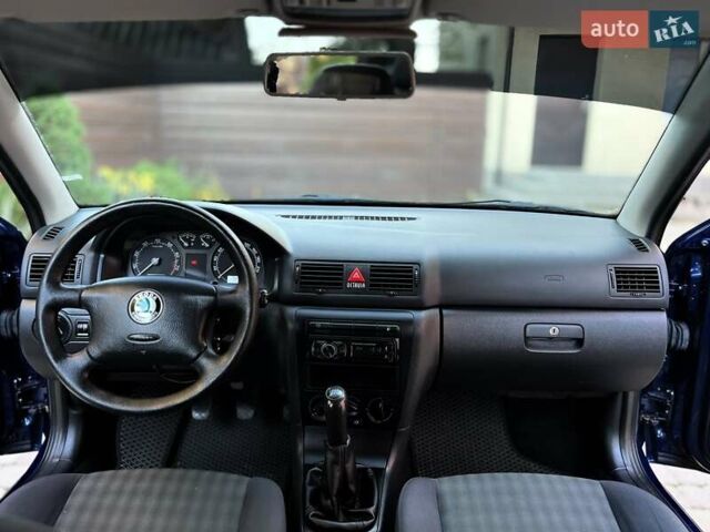 Синий Шкода Октавия, объемом двигателя 1.6 л и пробегом 184 тыс. км за 5450 $, фото 8 на Automoto.ua