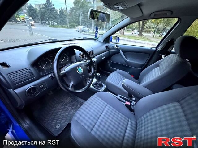 Синий Шкода Октавия, объемом двигателя 1.6 л и пробегом 224 тыс. км за 6650 $, фото 4 на Automoto.ua