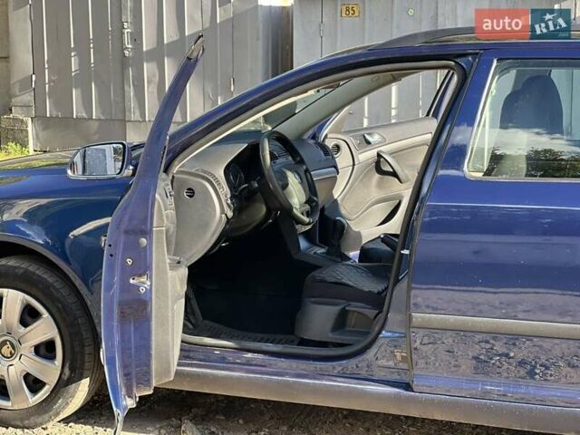 Синий Шкода Октавия, объемом двигателя 1.6 л и пробегом 254 тыс. км за 5800 $, фото 10 на Automoto.ua