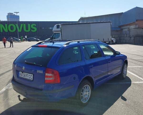 Синий Шкода Октавия, объемом двигателя 1.6 л и пробегом 250 тыс. км за 5700 $, фото 2 на Automoto.ua