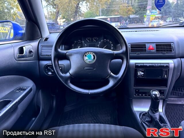 Синий Шкода Октавия, объемом двигателя 1.6 л и пробегом 224 тыс. км за 6650 $, фото 7 на Automoto.ua