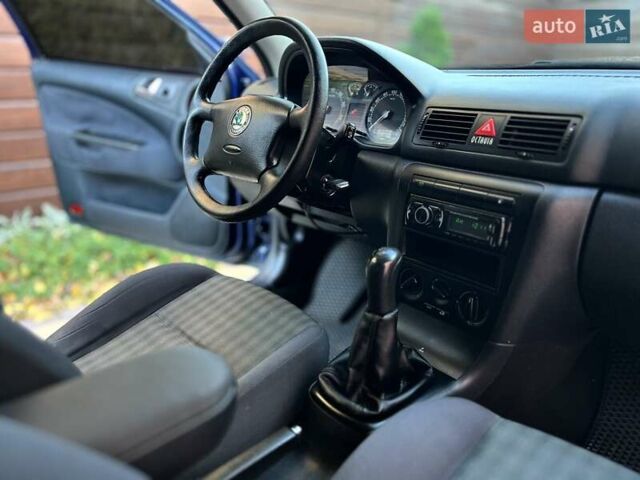 Синий Шкода Октавия, объемом двигателя 1.6 л и пробегом 184 тыс. км за 5450 $, фото 12 на Automoto.ua