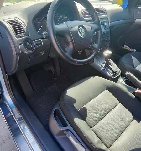 Синий Шкода Октавия, объемом двигателя 2 л и пробегом 151 тыс. км за 8500 $, фото 6 на Automoto.ua