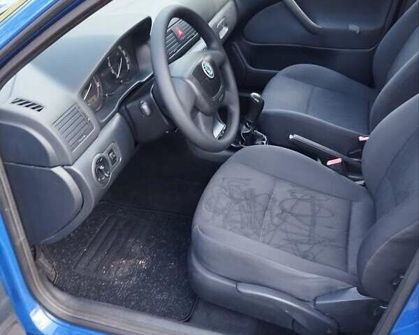Синій Шкода Октавія, об'ємом двигуна 1.6 л та пробігом 192 тис. км за 5500 $, фото 5 на Automoto.ua