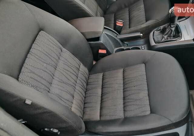 Синій Шкода Октавія, об'ємом двигуна 1.8 л та пробігом 264 тис. км за 5299 $, фото 26 на Automoto.ua