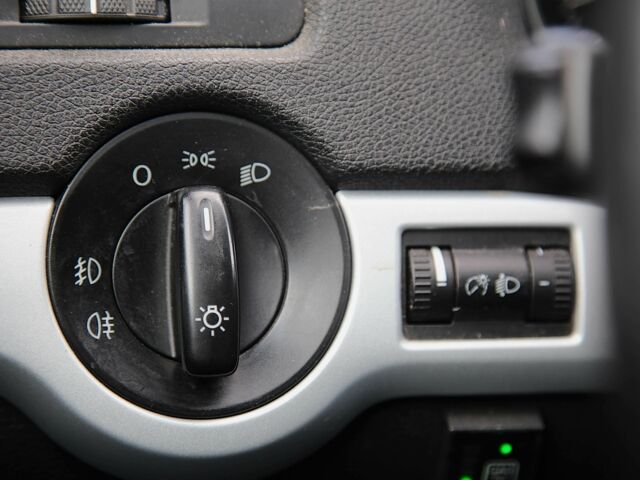 Шкода Октавія 2009 у Харкові на Automoto.ua Синій Шкода Октавія, об'ємом двигуна 1.6 л та пробігом 249 тис. км за 6999 $, фото 19 на Automoto.ua