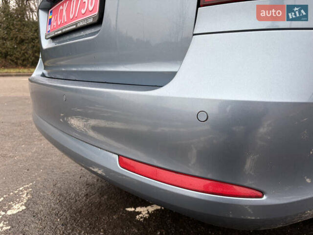 Синий Шкода Октавия, объемом двигателя 1.6 л и пробегом 86 тыс. км за 7900 $, фото 5 на Automoto.ua