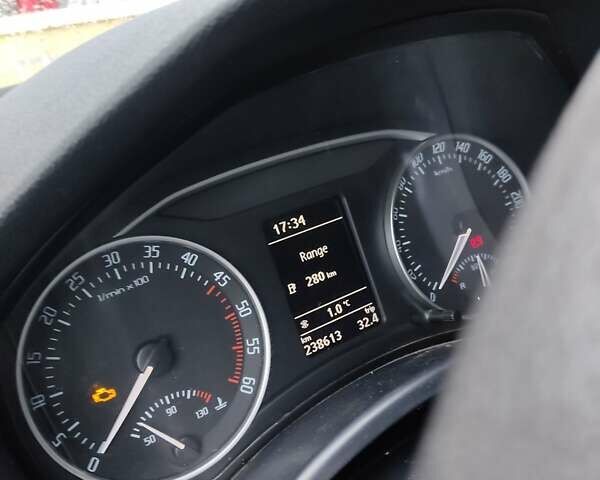 Синий Шкода Октавия, объемом двигателя 1.6 л и пробегом 238 тыс. км за 7250 $, фото 1 на Automoto.ua