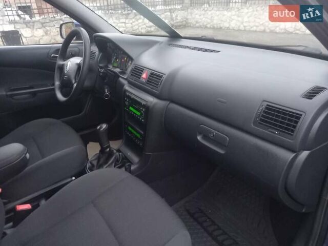 Шкода Октавия 2009 в Тернополе на Automoto.ua Синий Шкода Октавия, объемом двигателя 1.6 л и пробегом 233 тыс. км за 5799 $, фото 26 на Automoto.ua