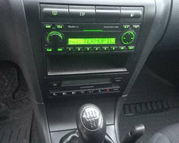 Шкода Октавия 2009 в Тернополе на Automoto.ua Синий Шкода Октавия, объемом двигателя 1.6 л и пробегом 233 тыс. км за 5799 $, фото 33 на Automoto.ua