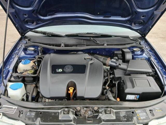 Синий Шкода Октавия, объемом двигателя 0 л и пробегом 183 тыс. км за 6500 $, фото 5 на Automoto.ua