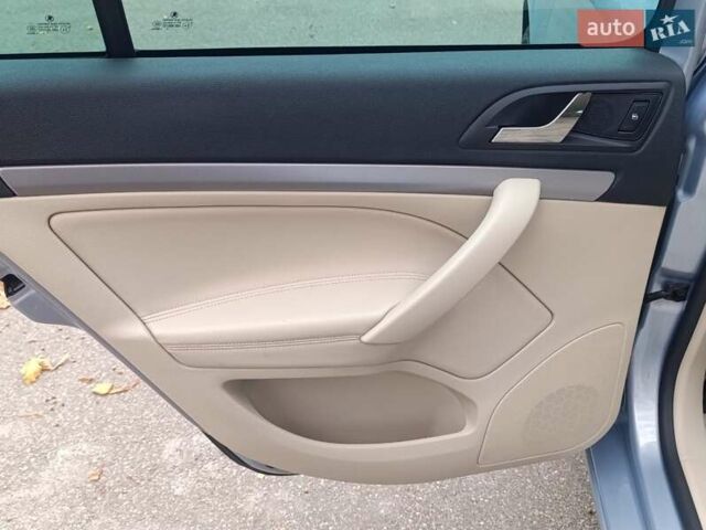 Синій Шкода Октавія, об'ємом двигуна 1.8 л та пробігом 228 тис. км за 7400 $, фото 49 на Automoto.ua