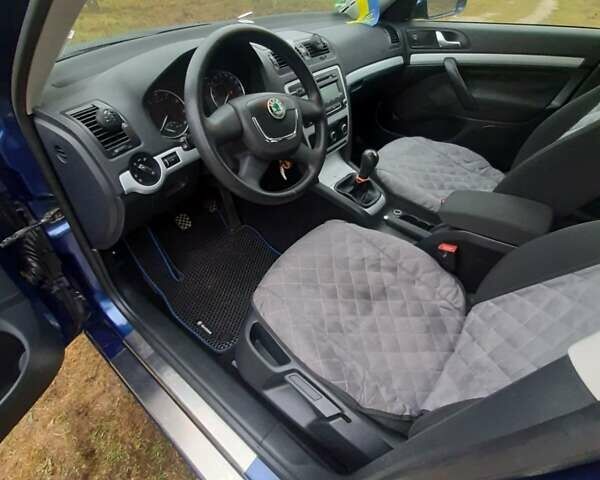 Синий Шкода Октавия, объемом двигателя 0 л и пробегом 250 тыс. км за 6200 $, фото 23 на Automoto.ua