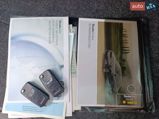 Синій Шкода Октавія, об'ємом двигуна 1.8 л та пробігом 228 тис. км за 7400 $, фото 29 на Automoto.ua