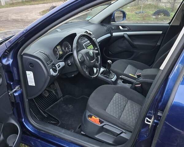 Синій Шкода Октавія, об'ємом двигуна 1.6 л та пробігом 130 тис. км за 6700 $, фото 4 на Automoto.ua