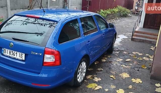 Синій Шкода Октавія, об'ємом двигуна 1.6 л та пробігом 205 тис. км за 7150 $, фото 5 на Automoto.ua