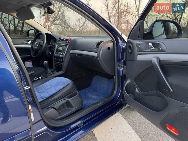 Синій Шкода Октавія, об'ємом двигуна 1.8 л та пробігом 290 тис. км за 6400 $, фото 28 на Automoto.ua