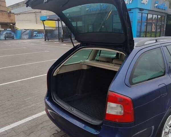 Синий Шкода Октавия, объемом двигателя 1.4 л и пробегом 249 тыс. км за 7200 $, фото 4 на Automoto.ua