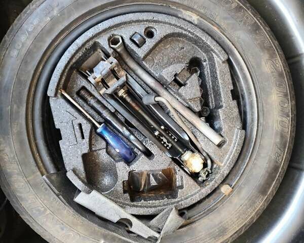 Синій Шкода Октавія, об'ємом двигуна 1.97 л та пробігом 330 тис. км за 8700 $, фото 27 на Automoto.ua