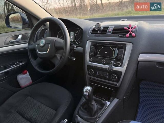 Синій Шкода Октавія, об'ємом двигуна 1.8 л та пробігом 290 тис. км за 6400 $, фото 18 на Automoto.ua