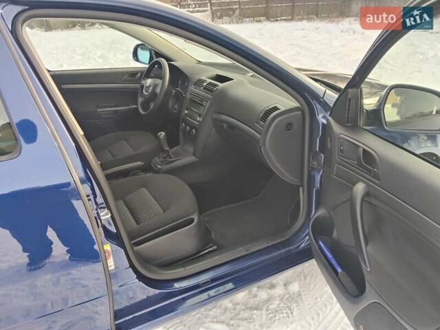Синій Шкода Октавія, об'ємом двигуна 1.6 л та пробігом 177 тис. км за 7350 $, фото 26 на Automoto.ua