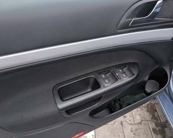 Синий Шкода Октавия, объемом двигателя 1.6 л и пробегом 213 тыс. км за 7800 $, фото 13 на Automoto.ua