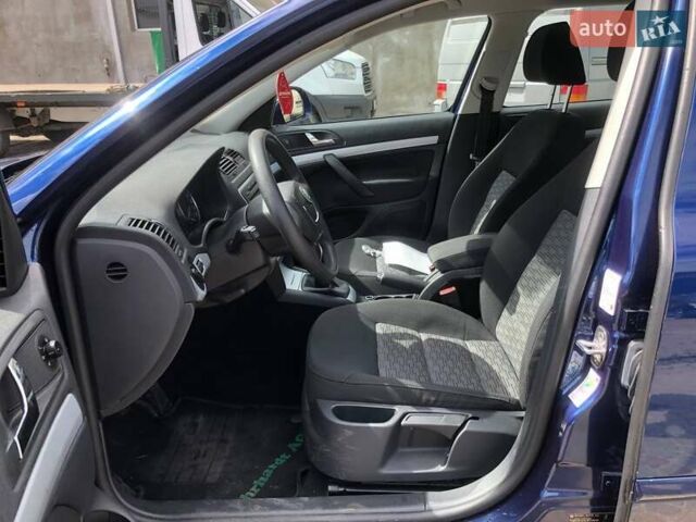 Синий Шкода Октавия, объемом двигателя 1.4 л и пробегом 266 тыс. км за 5800 $, фото 19 на Automoto.ua