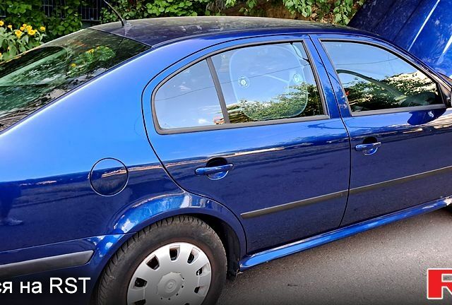 Синий Шкода Октавия, объемом двигателя 1.6 л и пробегом 176 тыс. км за 6000 $, фото 3 на Automoto.ua