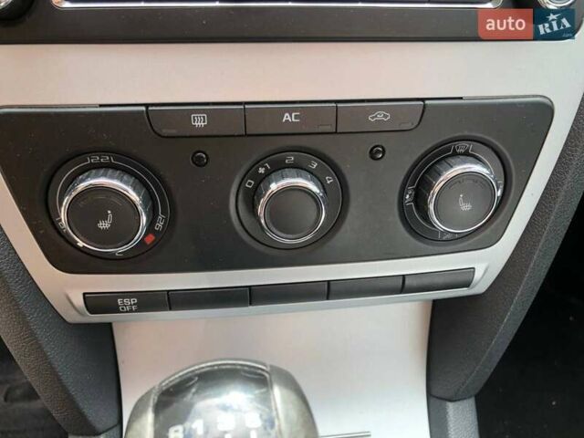 Синий Шкода Октавия, объемом двигателя 1.4 л и пробегом 266 тыс. км за 5800 $, фото 24 на Automoto.ua