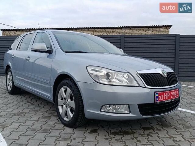 Синій Шкода Октавія, об'ємом двигуна 1.8 л та пробігом 228 тис. км за 7400 $, фото 3 на Automoto.ua