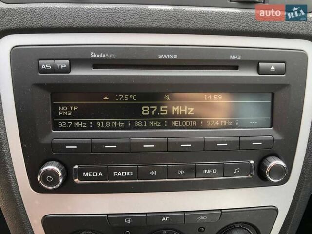 Синий Шкода Октавия, объемом двигателя 1.4 л и пробегом 266 тыс. км за 5800 $, фото 25 на Automoto.ua