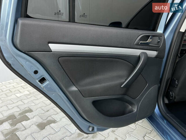 Синий Шкода Октавия, объемом двигателя 1.39 л и пробегом 250 тыс. км за 6800 $, фото 18 на Automoto.ua