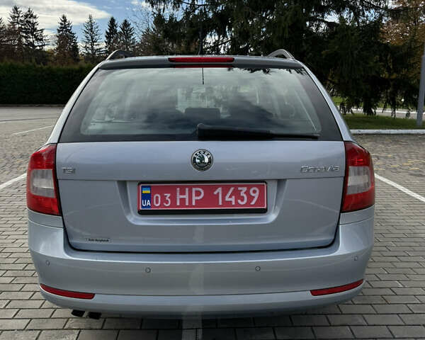 Шкода Октавия 2009 в Луцке на Automoto.ua Синий Шкода Октавия, объемом двигателя 0 л и пробегом 274 тыс. км за 6850 $, фото 5 на Automoto.ua