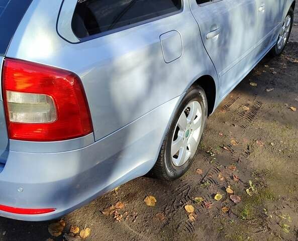 Синій Шкода Октавія, об'ємом двигуна 1.8 л та пробігом 218 тис. км за 7600 $, фото 3 на Automoto.ua